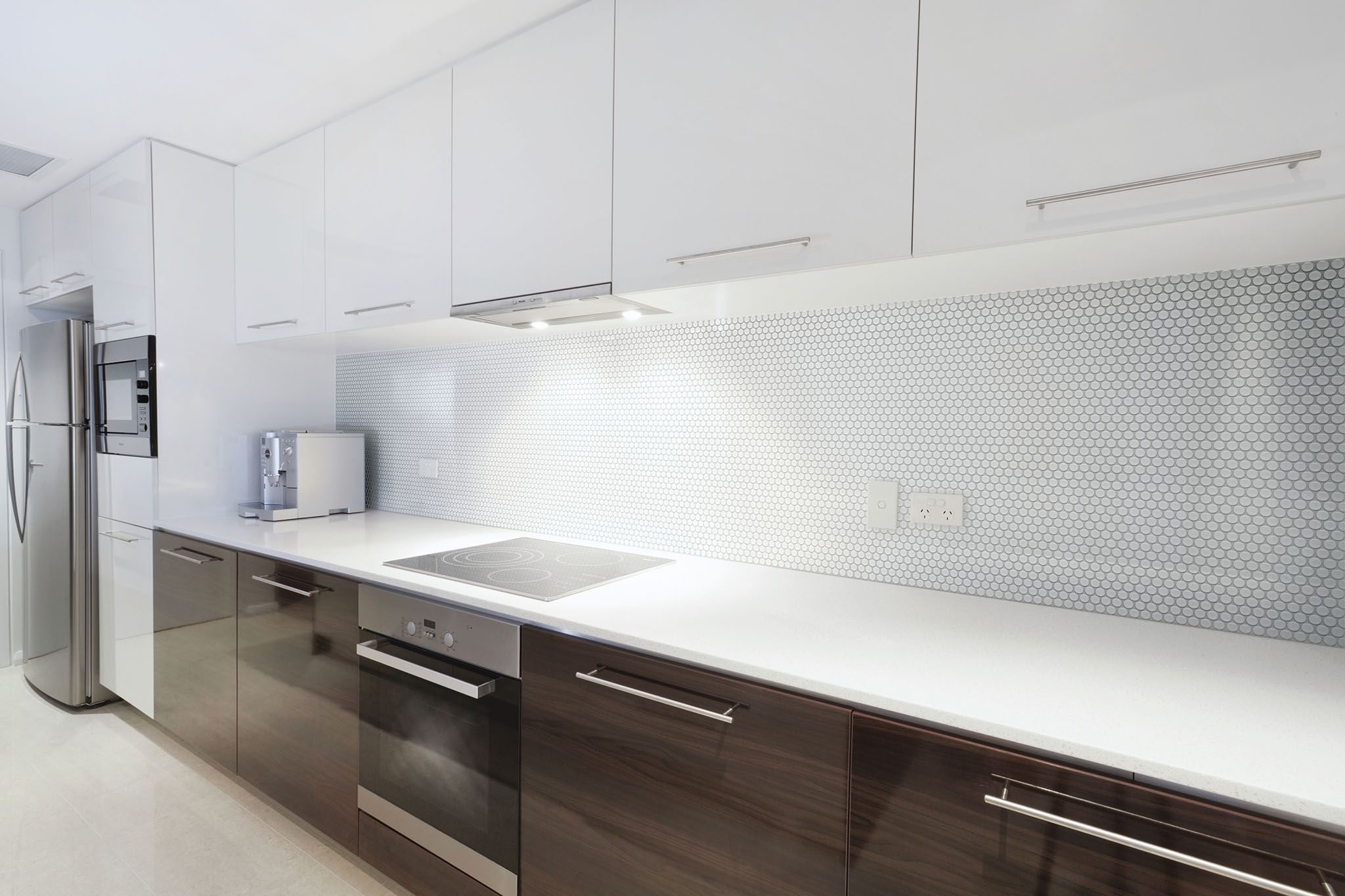Traditions White Glossy  3/4 | Demolive