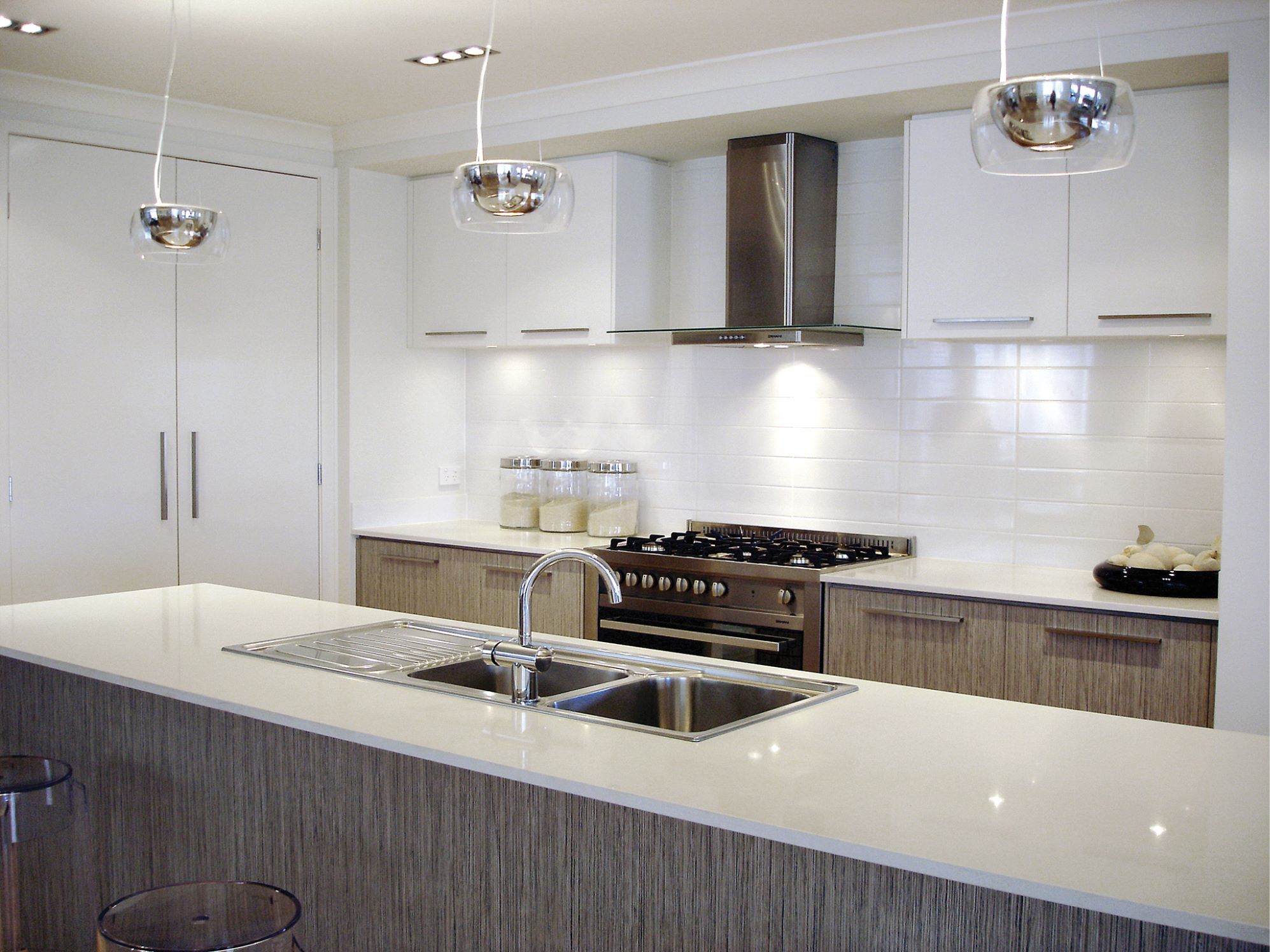 Traditions White Glossy 4x16 | Demolive